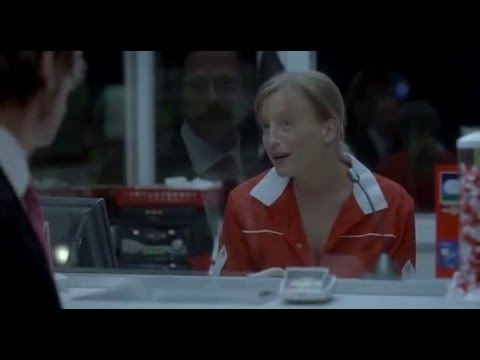 tournée - Sortie : juin 2010. Quelques scènes du film : la station service Total, le mariage à l'hôtel, le fastfood KFC, la caisesière ...