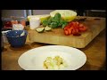 SVT: Niklas mat - somrig fruktsallad med jordgubbar SVT: Niklas mat - somrig fruktsallad med jordgubbar