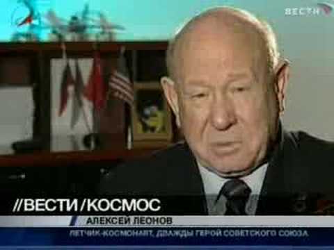 soviet cosmonaut aleksei leonov