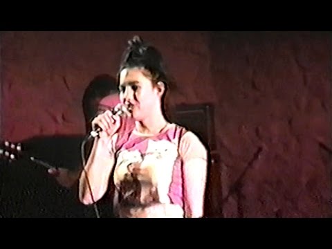 Live Music Show - Bikini Kill, Live in New Haven 1996