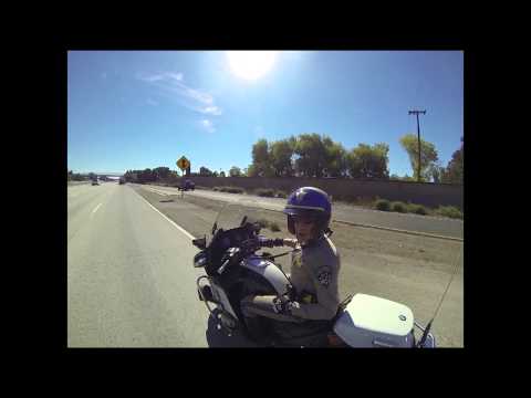 YouTube: retar a la policía es fácil para estos motociclistas