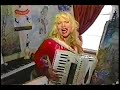 Girl Paints a Huge  Nude   Woman  -