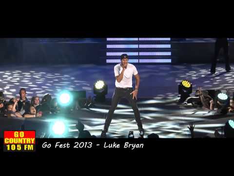 someoneelse - Luke Bryan performs 'Someone Else Calling You Baby' at Go Country 105's GO FEST 2013! He rocked out to a sold out crowd at Verizon Amphitheater in Irvine! Li...