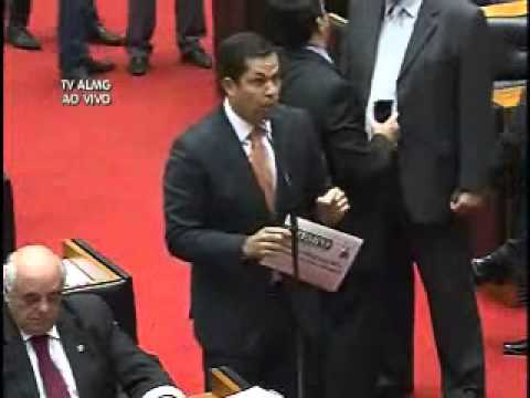 João Vítor Xavier critica cortes do Governo Federal para obras em MG João Vítor Xavier critica cortes do Governo Federal para obras em MG