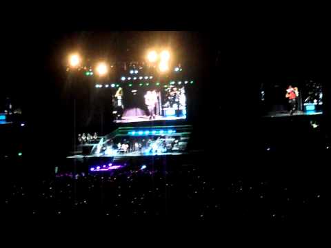 justin bieber live mexico 01 oct one time (HD)