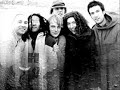 sayag jazz machine.ten sekstet to jeden z najbardziej strze?onych sekret�w francuskiej sceny electro-jungle. za?o?ony w pary?u w 1998 roku, rozpala sale koncertowe sw? zmys?ow? mieszank? jungle, drum n bass, jazzu, bossa nova oraz hip hopu. sayag jazz machine zestawiaj? ze sob? maszyny oraz tradycyjne jazzowe instrumentarium, tworz?c niespotykane, wibruj?ce brzmienie kt�ry czyni z nich jeden z najbardziej popularnych ?ywych zespo?�w we francji.dopiero na scenie, gdy synchronizuj? ze sob? pe?ne energii d?wi?ki z jednymi z najlepszych wizualizacji jakie prawdopodobnie widzia?e?, mo?na przekona? si? o prawdziwym sensie ich artystycznej sprawno?ci.to grupa zar�wno do s?uchania, jak i ogl?dania. prawdziwie kinowy drumnbass!