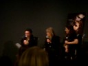 Robert Pattinson & Catherine Hardwicke - Apple store Pt2 Robert Pattinson & Catherine Hardwicke - Apple store Pt2