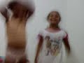 a pegadinha ja pegou livia e renata cantam pegadinha do ingles.3gp