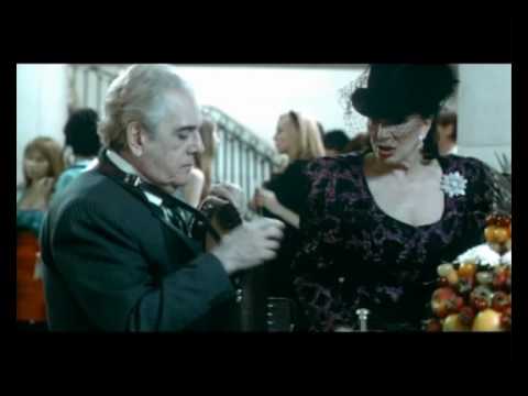 Dos Hermanos Trailer Español