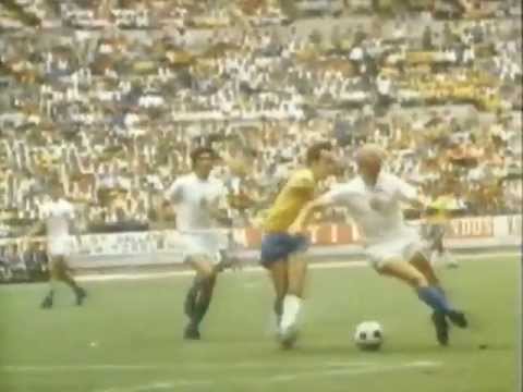 Sebfootball - Visit http://www.4Dfoot.com - The Home of Classic Football! Brazil dominated the 1970 World Cup and Pelé was at the heart of it all, with genius plays that m...
