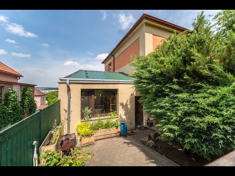 Video Prodej netradičního rodinného domu 1+kk s pracovnou, Praha 9 – Hloubětín