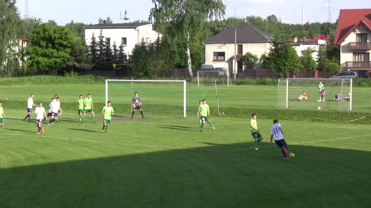 III LIGA PIŁKI NOŻNEJ. Górnik Libiąż - Unia Tarnów 0 : 1, 17-latek strzelcem bramki