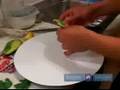 videos de Easy Greek Recipes: Falafel, Spanakopita, Tzatziki Sauce : How to Plate Greek Falafel