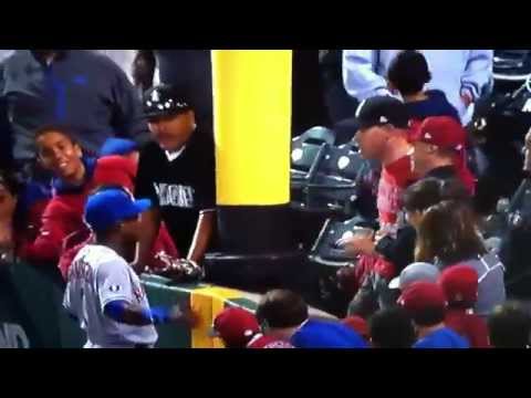 Curtis Granderson chews out Angels fan who touches him