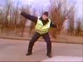 Policial americano também dança… (2)