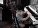 Nhien Plays the Keyboard