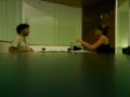 espeluznamte partido entre dos genios del paper-raquet en la biblioteca de fuenlabrada a alta horas de la noche.