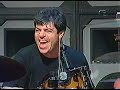 Apresentação da banda carioca Sucata de Luxo no programa Atitude.com da TVE.Vocais e violão - Giovani MarangoniBaixo - Mazinho VenturaGuitarra - Gláucio FanaraBateria - Carlos Motta