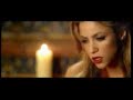 ay mi bien!! shakira seduces us again, como el r�o magdalena, the lyrics mixed with her voice touches our senses and makes us cry for love. 
hay amores or there are lovers which could be the literal translation to english it's a song that talks about  what we do for love and for those we love.
as gabriel garcia marquez asked 