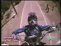 QUAD saute par dessu un train