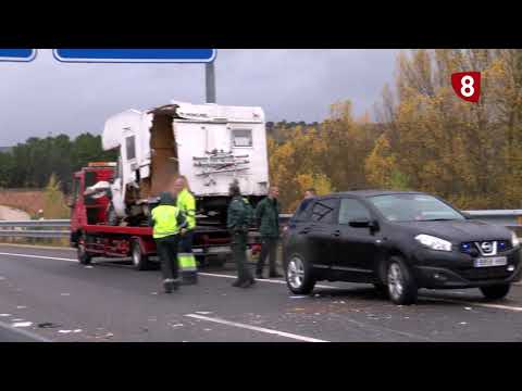 Accidente en la autovía de Soria tras apuntar con un arma falsa a los demás conductores