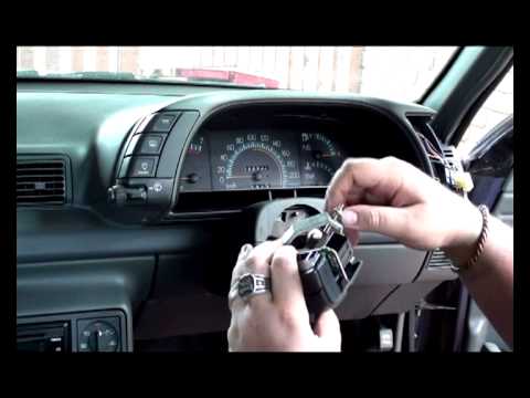 how to remove door panel vp commodore