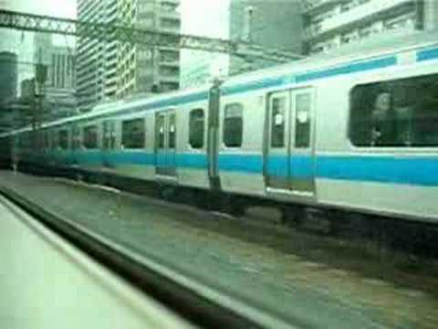 E233系　京浜東北線 併走