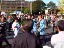第33回 越谷市民まつり　No.9 鳶によるはしご登り演技５（終了後、引き上げる様子）。The 33th citizens festival of Koshigaya,Saitama Prefecture JAPAN.'HAshigo-nobori', that is climbing up a ladder by 'Tobi'. 'Tobi' is Japanese 'spider man'.