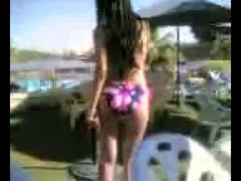 فنانات عاريات