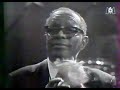 this is a part of a show recorded by the bbc in the 60' featuring willie smith and two musicians.
willie the lion smith is one of the three giants of harlem stride piano with james p. johnson and fats waller, beginning his career in the 20'.

i don't know about copyright, i put it here only for musical tribute to this great man. if it's not allowed just send me a mail and i will remove these movies...


c'est une partie d'un enregistrement fait par la bbc dans les 60' et diffus� par m6 dans les ann�es 80, du pianiste wille the lion smith, l'un des 3 g�ants du stride piano de harlem des ann�es 20-30.

je ne connais pas les droits de diffusion de ces vid�os, et peut les retirer sur simple demande si cela pose probl�me.