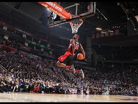 Terrence Ross' Goes Behind-the-Back to Throw Down