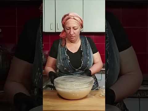 Пышки. ссылка на подробный рецепт в первом комментарии