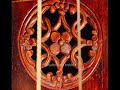 l'histoire de deux dessus de viole de la collection orpheon. les violes jumelles, construites dans le m�me arbre ont �t� s�par�es pendant des si�cle et sont maintenant r�unies...
(http://www.orpheon.org/oldsite/seiten/instruments/vdg/vdgd_pichler1.htm et http://www.orpheon.org/oldsite/seiten/instruments/vdg/vdgd_pichler2.htm )
vous les �coutez dans une music de samuel scheidt (pavane et gaillarde) interpr�t�e par l'orpheon consort.

the story of two treble viola da gamba of the orpheon foundation. the two twins treble, made with wood from the same tree, had been separated for hundreds of years! they are now together in the orpheon collection of musical instruments...
(http://www.orpheon.org/oldsite/seiten/instruments/vdg/vdgd_pichler1.htm and http://www.orpheon.org/oldsite/seiten/instruments/vdg/vdgd_pichler2.htm )
you a listening the two instruments in pavane and gaillarde written by samuel scheidt and played by the orpheon consort...

plus d'infos/more infos: www.orpheon.org