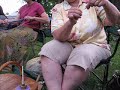 Spinning cotton with a support spindle