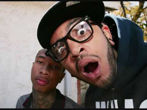 Travis mccoy - The Manual (Feat. T-pain And Young Cash)