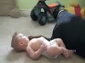 Köpek Bebeği Gıdıklıyor