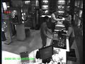 Aggressione a Brindisi di rapinatori-picchiatori ad una commessa
