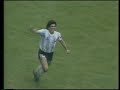 maradona en acci�n al ritmo de su canci�n