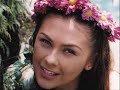 NIÑA Y MUJER - Aracely Arambula.