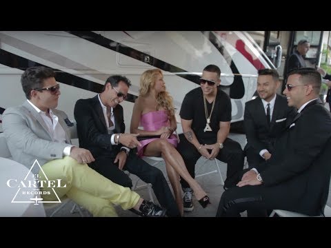 Daddy Yankee @ Premios Billboard (2013) (Backstage) -