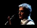 Caetano canta \"Amor mais que discreto\"
