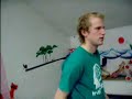 et fantastisk menneske spiller bordtennis