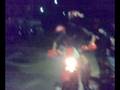 videos de Illegale come jackass in moto IN MUTANDE