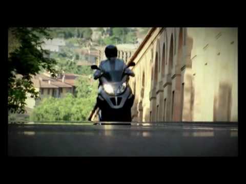 Piaggio MP3 RST 300 Official Video