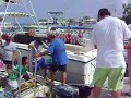 familia lisu preparandose para hacer snorkel (cozumel,q.roo.)