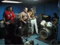 Estanko de guardia - Menea el bullarengue