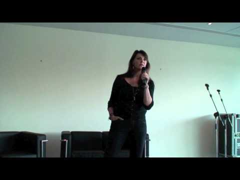 Amanda Tapping