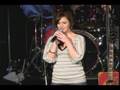Mindy-Rose-performin