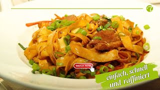 Gebratene Entenbrust mit Sesam und Wok-Gemüse auf Tagliatelle Gebratene Entenbrust mit Sesam und Wok-Gemüse auf Tagliatelle