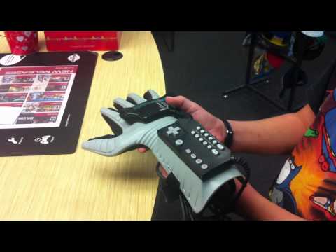 Rare Nintendo Power Glove # 1